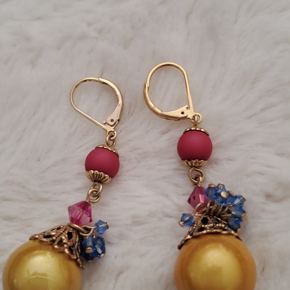 Cache Drop Earrings NWOT! - Picture 7 of 8